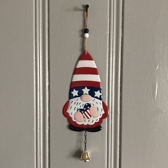 NWT Metal- Stars & Stripes Patriotic Gnome Hanging Bell Decoration - Picture 13 of 13